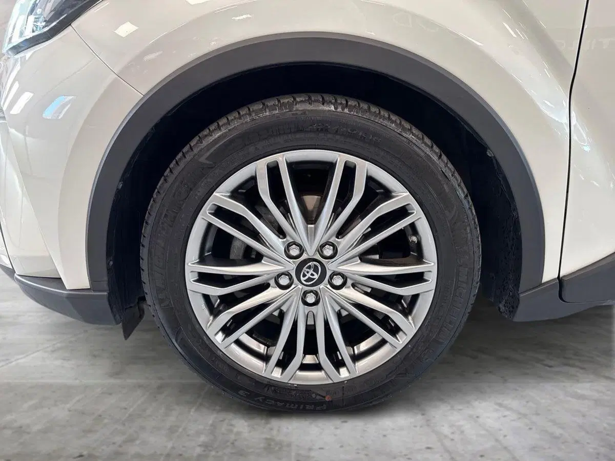 Toyota Toyota C-HR usata a Prato (9)