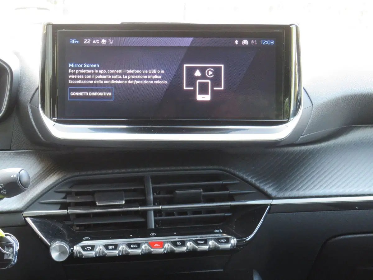 Peugeot 2008 usata a Monza e Brianza (12)