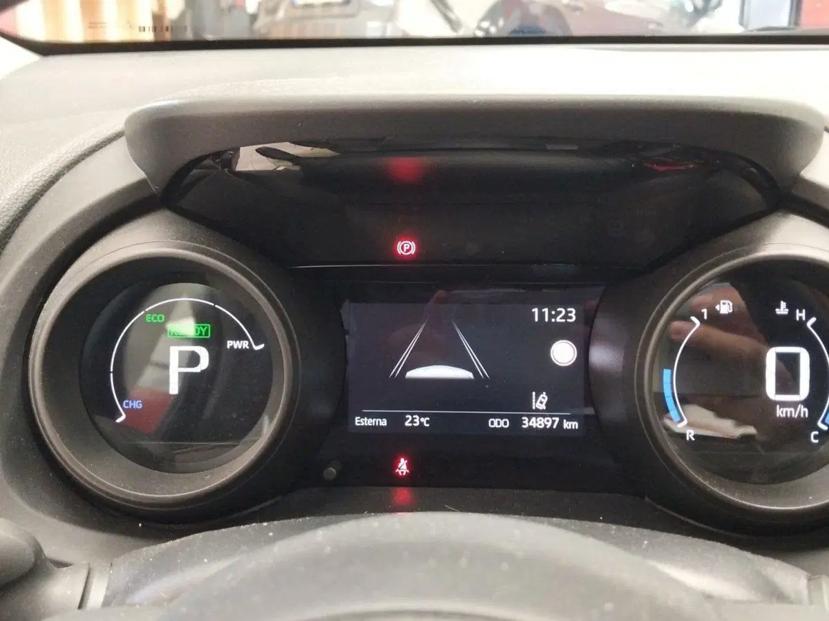 Toyota Yaris usata a Roma (8)