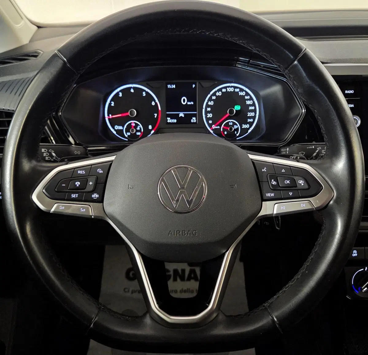 Volkswagen T-Cross usata a Pavia (10)