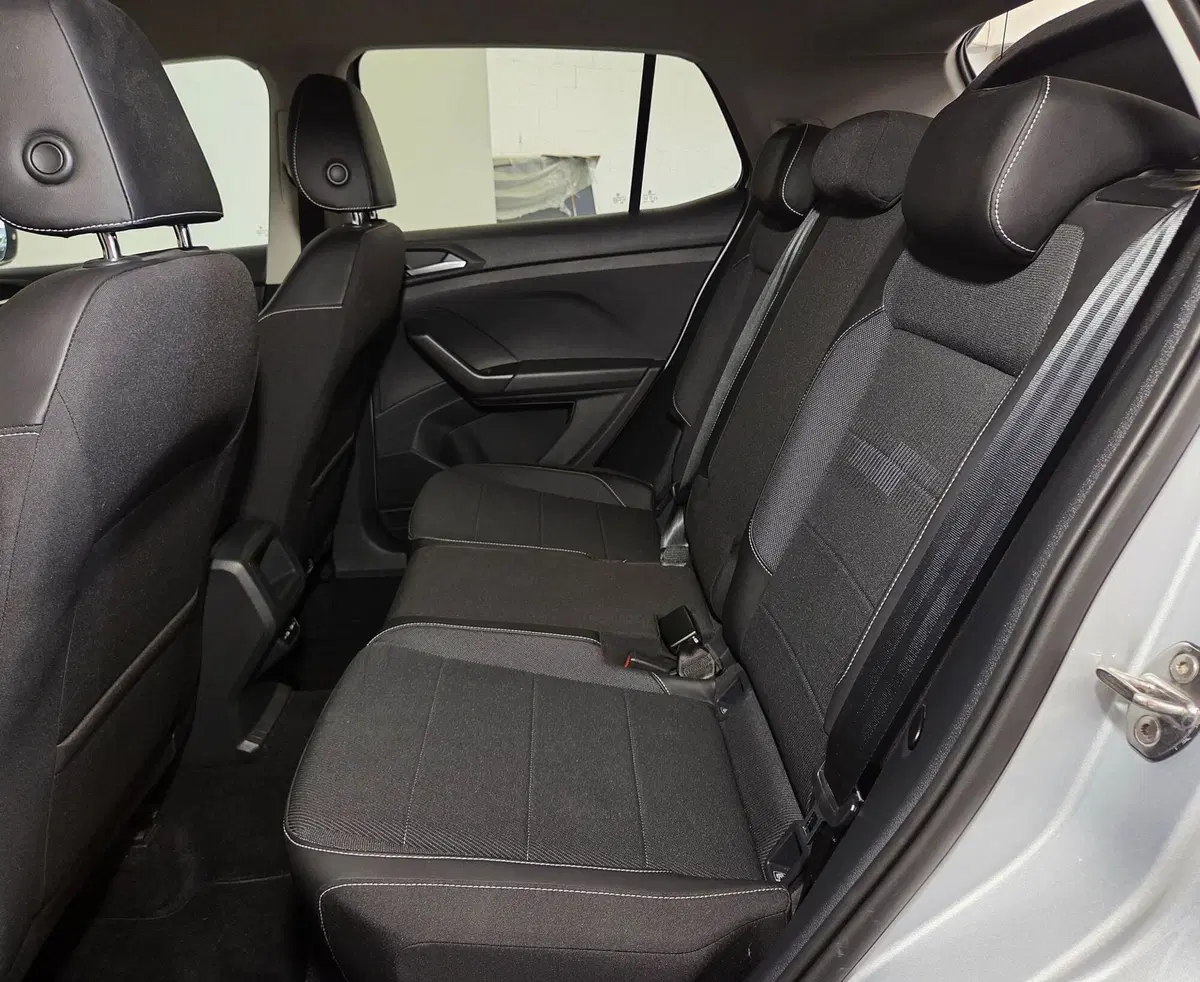 Volkswagen T-Cross usata a Pavia (7)