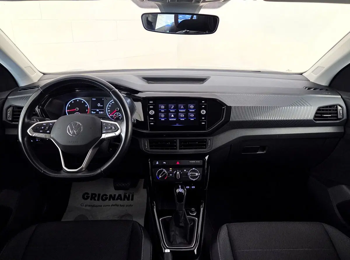 Volkswagen T-Cross usata a Pavia (9)