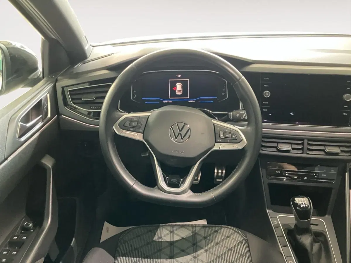 Volkswagen Taigo usata a Bologna (6)