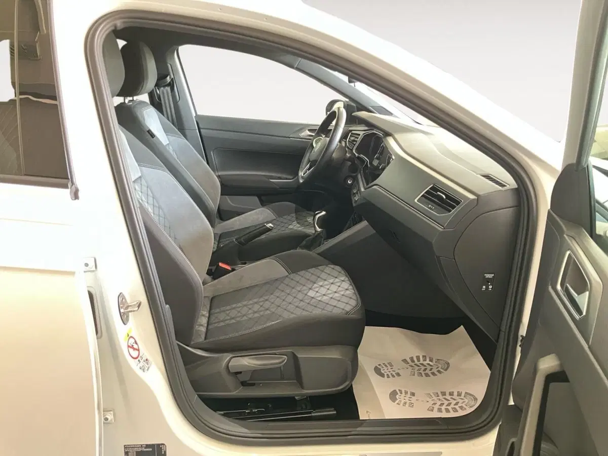 Volkswagen Taigo usata a Bologna (8)