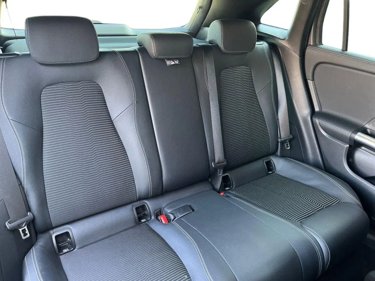 Mercedes-Benz GLA SUV usata a Bari (16)