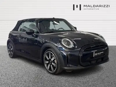 MINI Mini Cabrio 1.5 Cooper Yours auto del 2023 usata a Bari