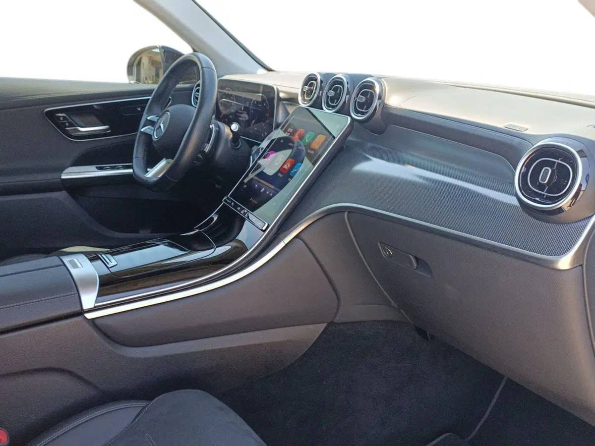 Mercedes-Benz GLC SUV usata a Bari (15)