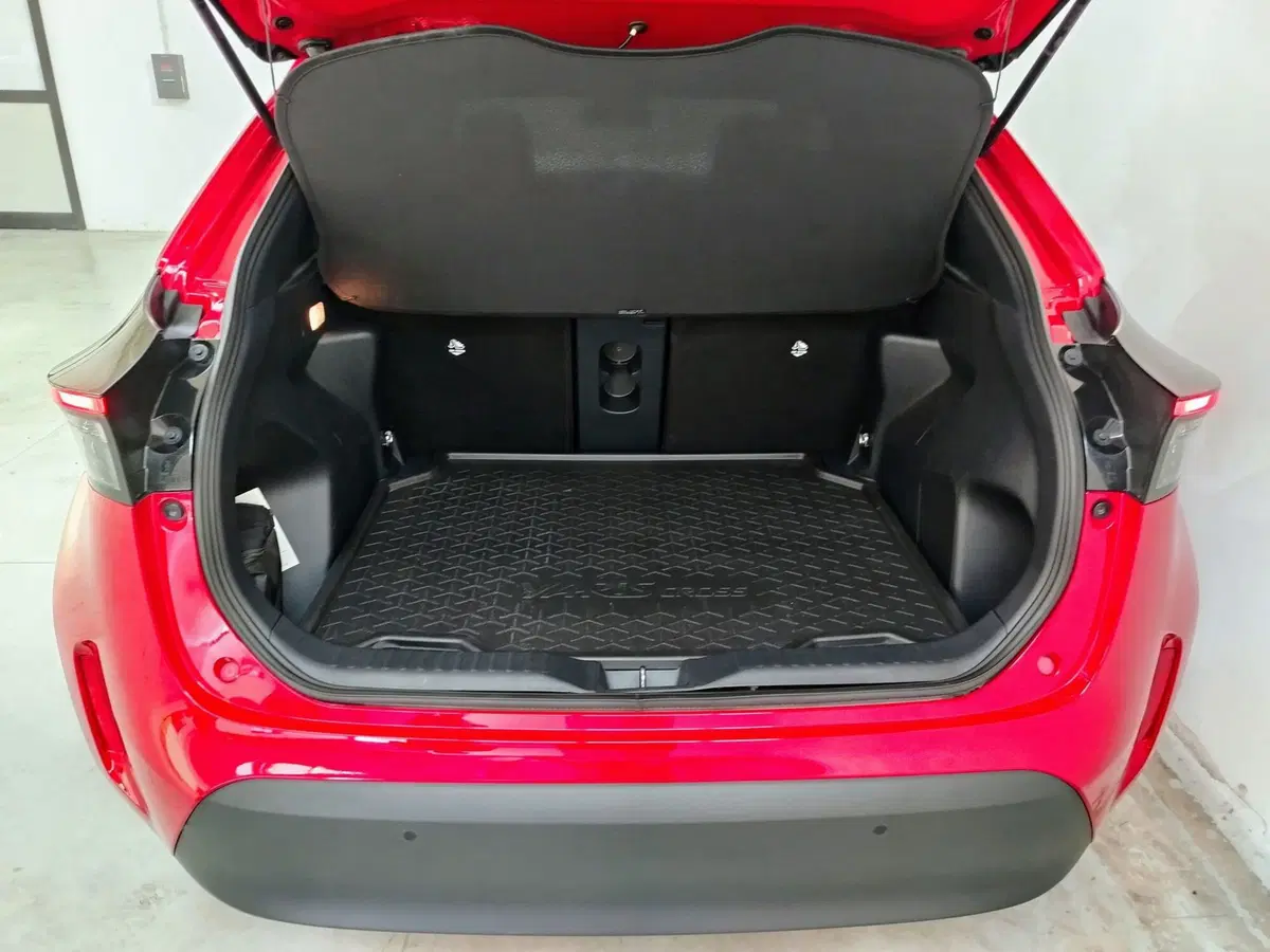 Toyota Yaris Cross usata a Rovigo (9)