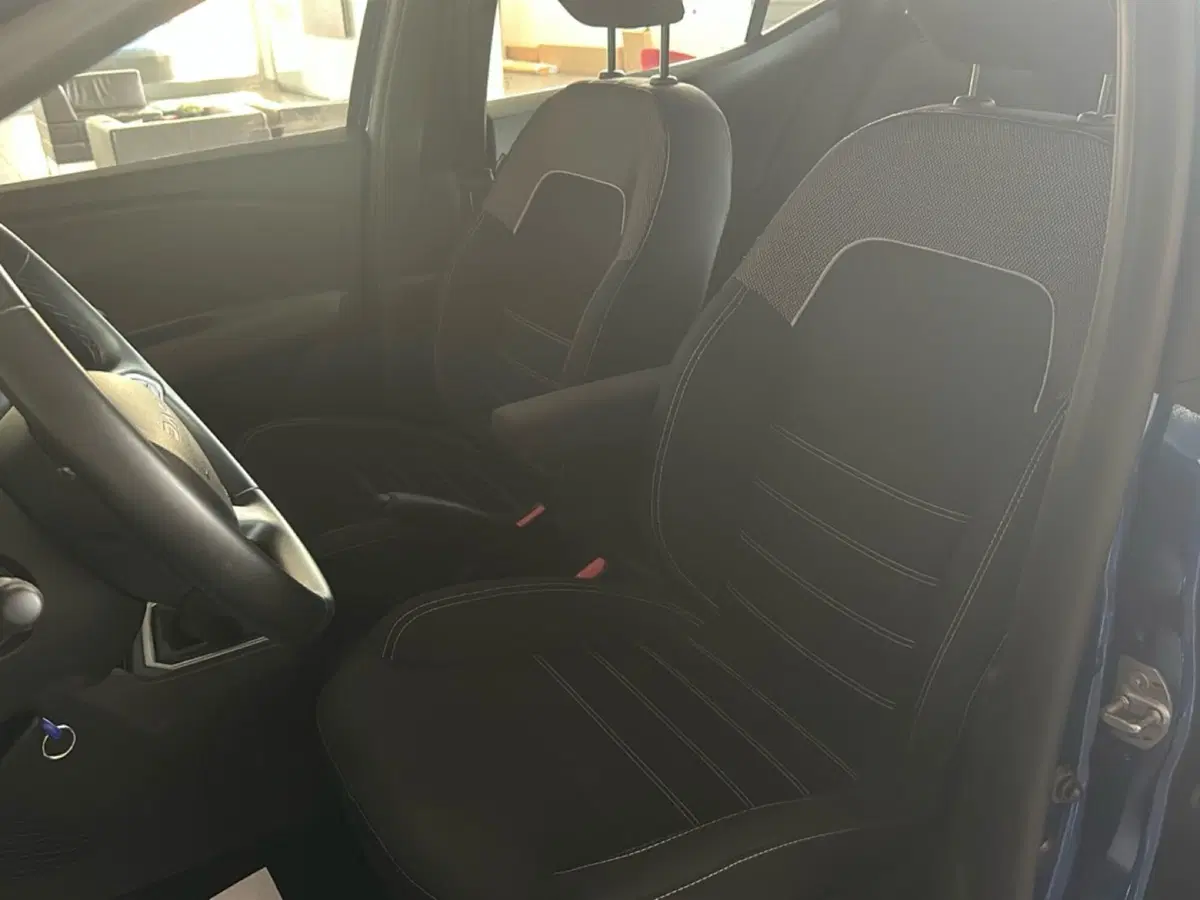 Dacia Sandero usata a Napoli (17)