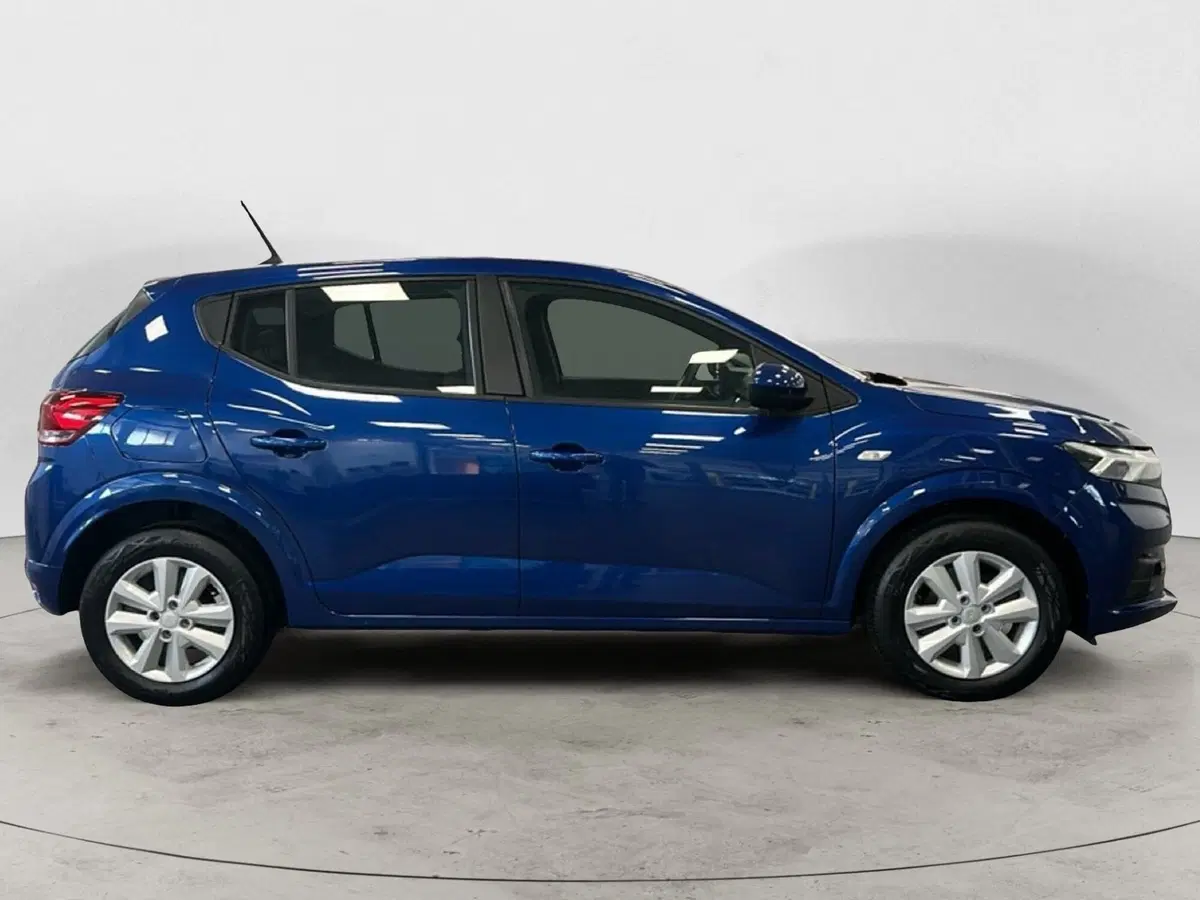 Dacia Sandero usata a Napoli (7)