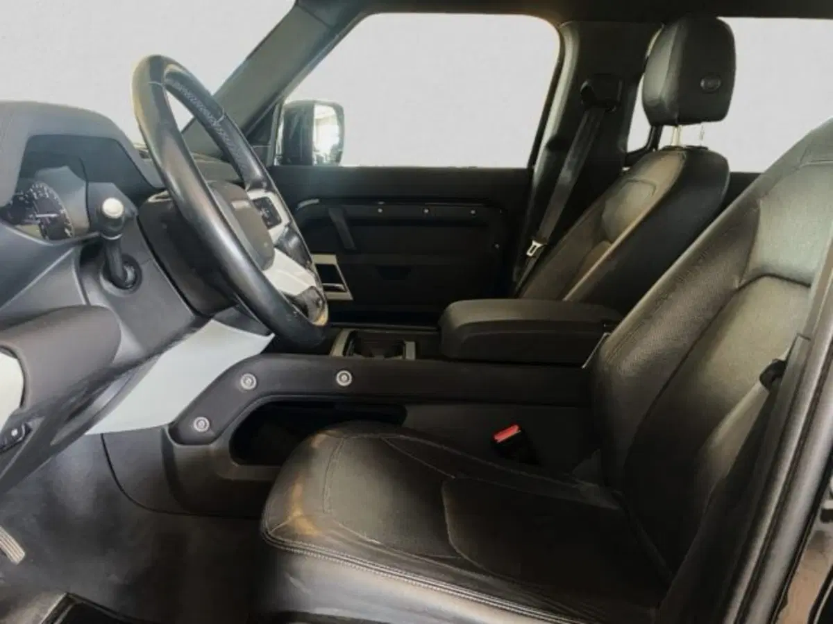 Land Rover Defender usata a Livorno (14)