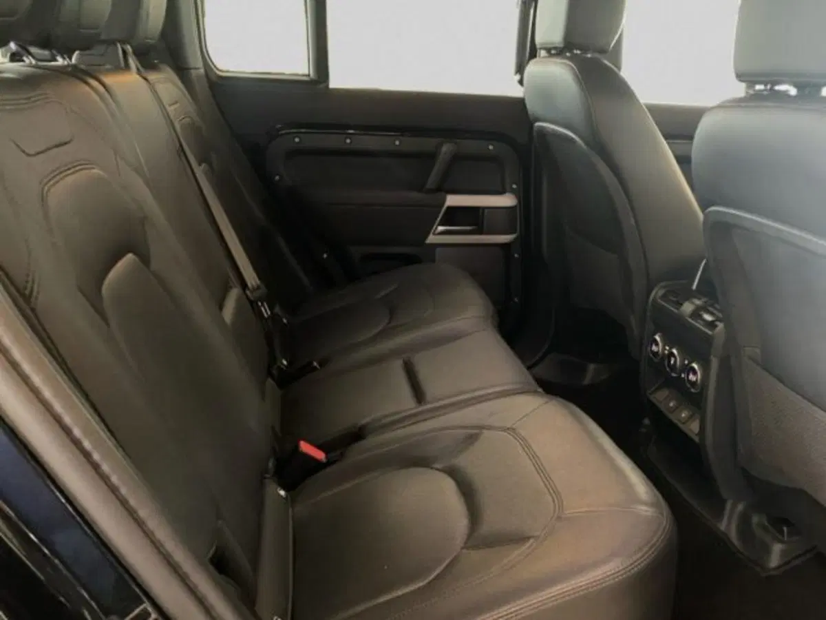 Land Rover Defender usata a Livorno (7)