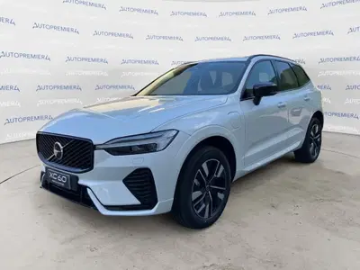 Volvo XC60 2.0 t6 phev Plus Dark awd auto nuova a Como
