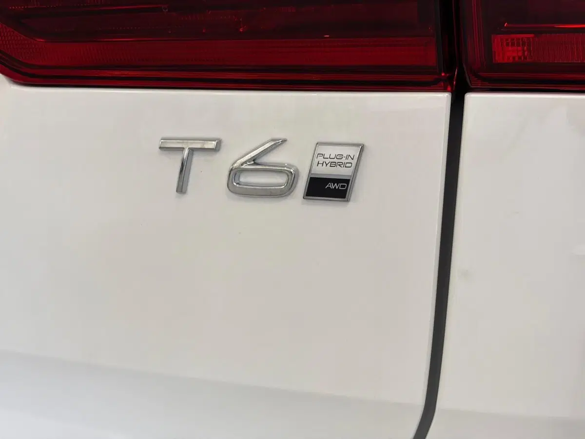 Volvo XC60 nuova a Como (15)