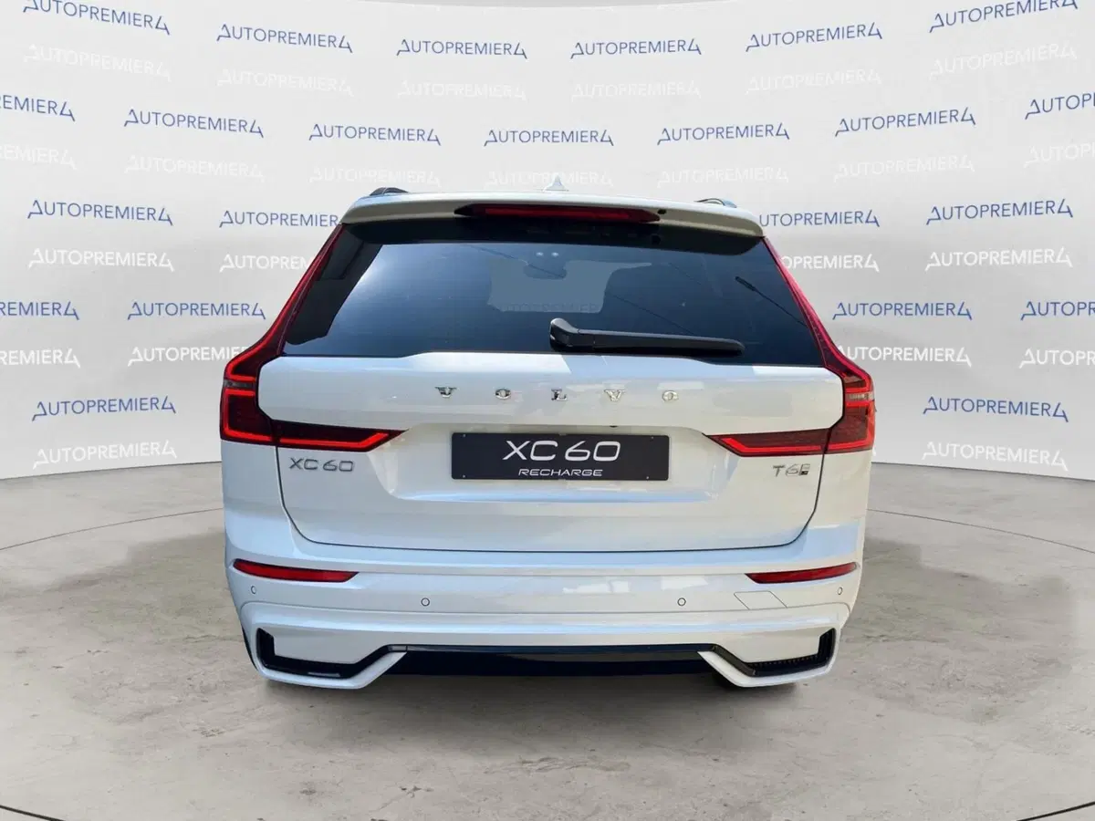 Volvo XC60 nuova a Como (5)