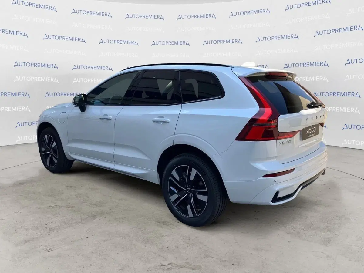 Volvo XC60 nuova a Como (6)