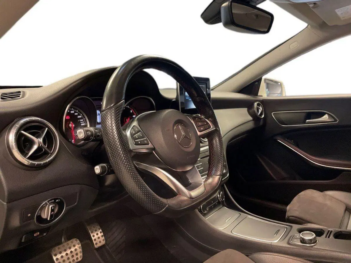 Mercedes-Benz CLA Shooting Brake usata a Ancona (16)