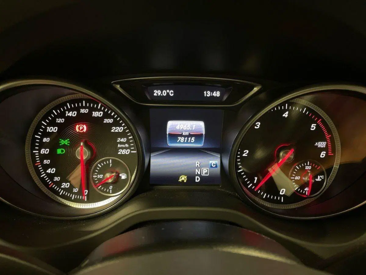 Mercedes-Benz CLA Shooting Brake usata a Ancona (9)