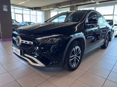 Mercedes-Benz GLA SUV 250 e phev Advanced auto del 2023 usata a Messina