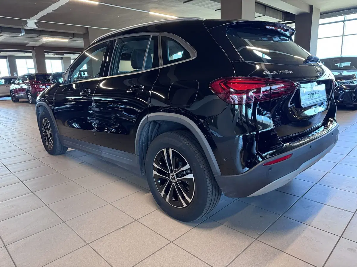 Mercedes-Benz GLA SUV usata a Messina (4)
