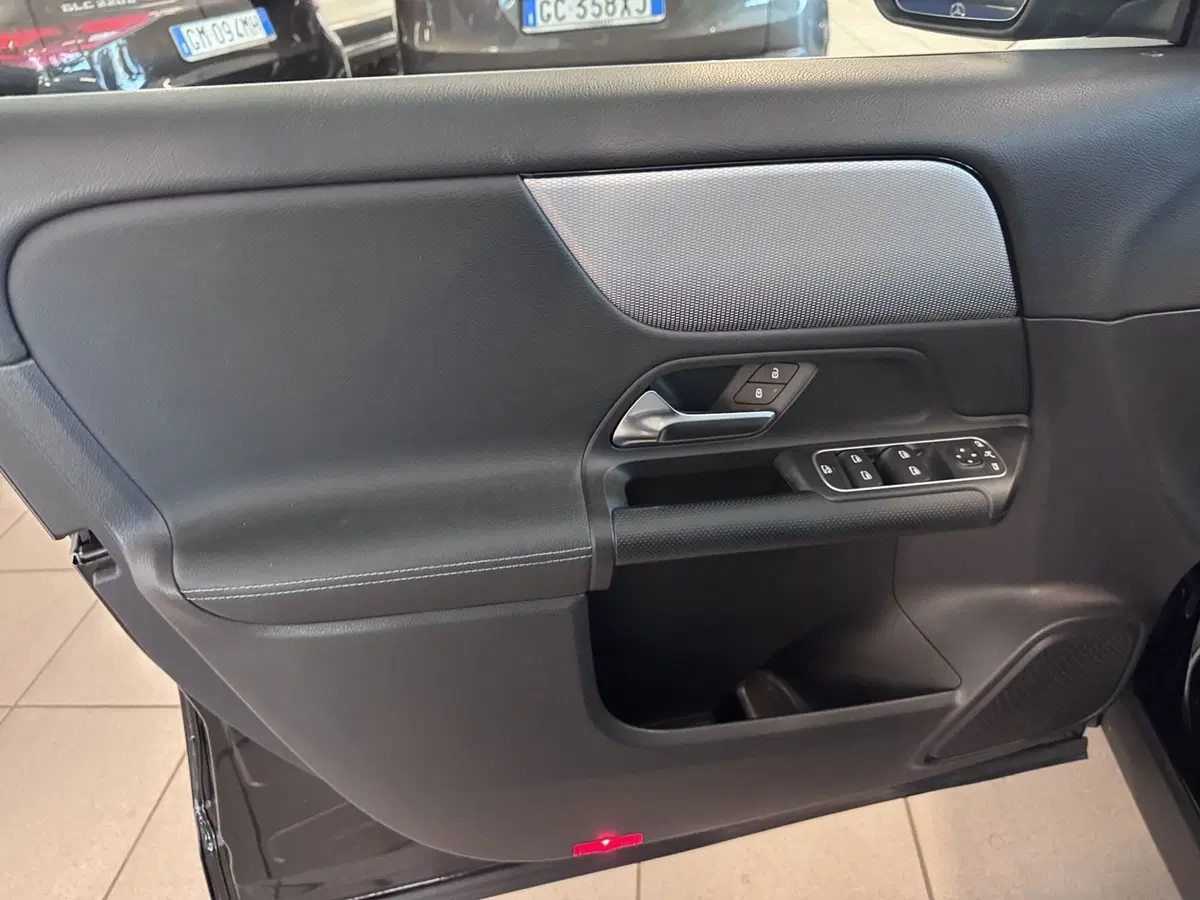 Mercedes-Benz GLA SUV usata a Messina (6)