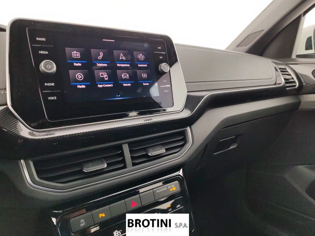 Volkswagen T-Cross nuova a Massa-Carrara (12)