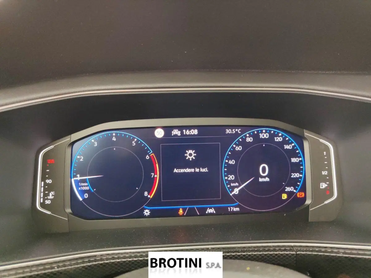 Volkswagen T-Cross nuova a Massa-Carrara (13)