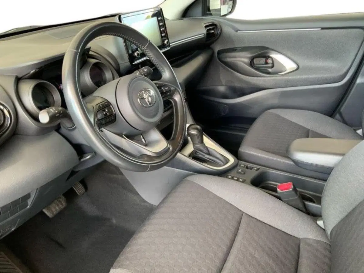 Toyota Yaris usata a Perugia (8)