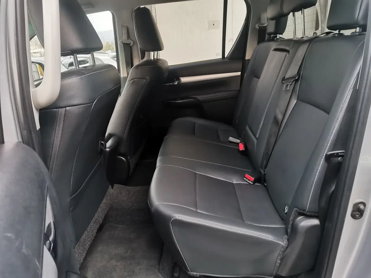 Toyota Hilux usata a Bergamo (13)