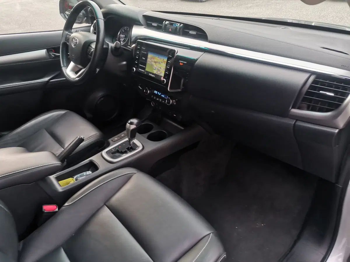 Toyota Hilux usata a Bergamo (6)