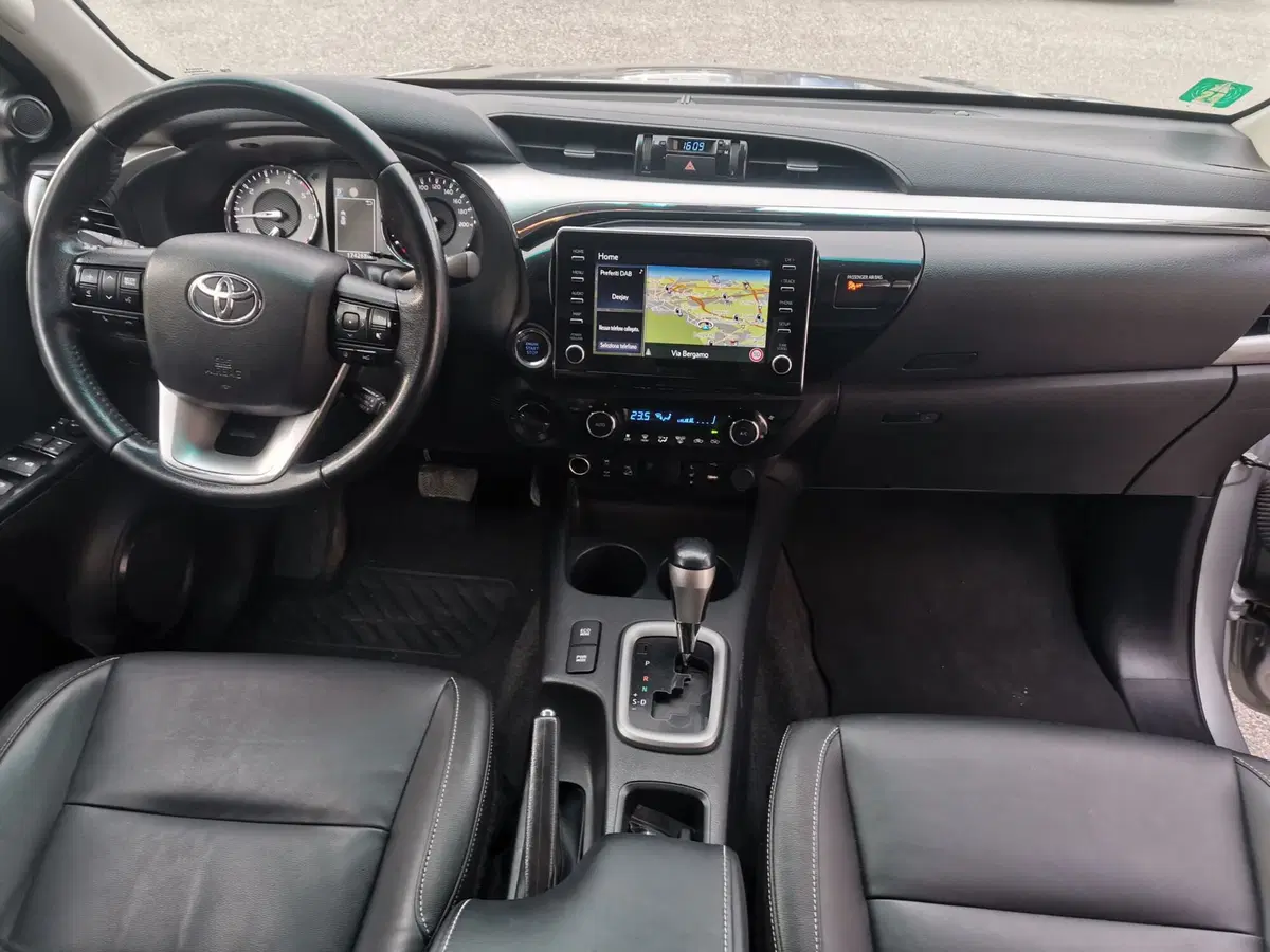 Toyota Hilux usata a Bergamo (9)