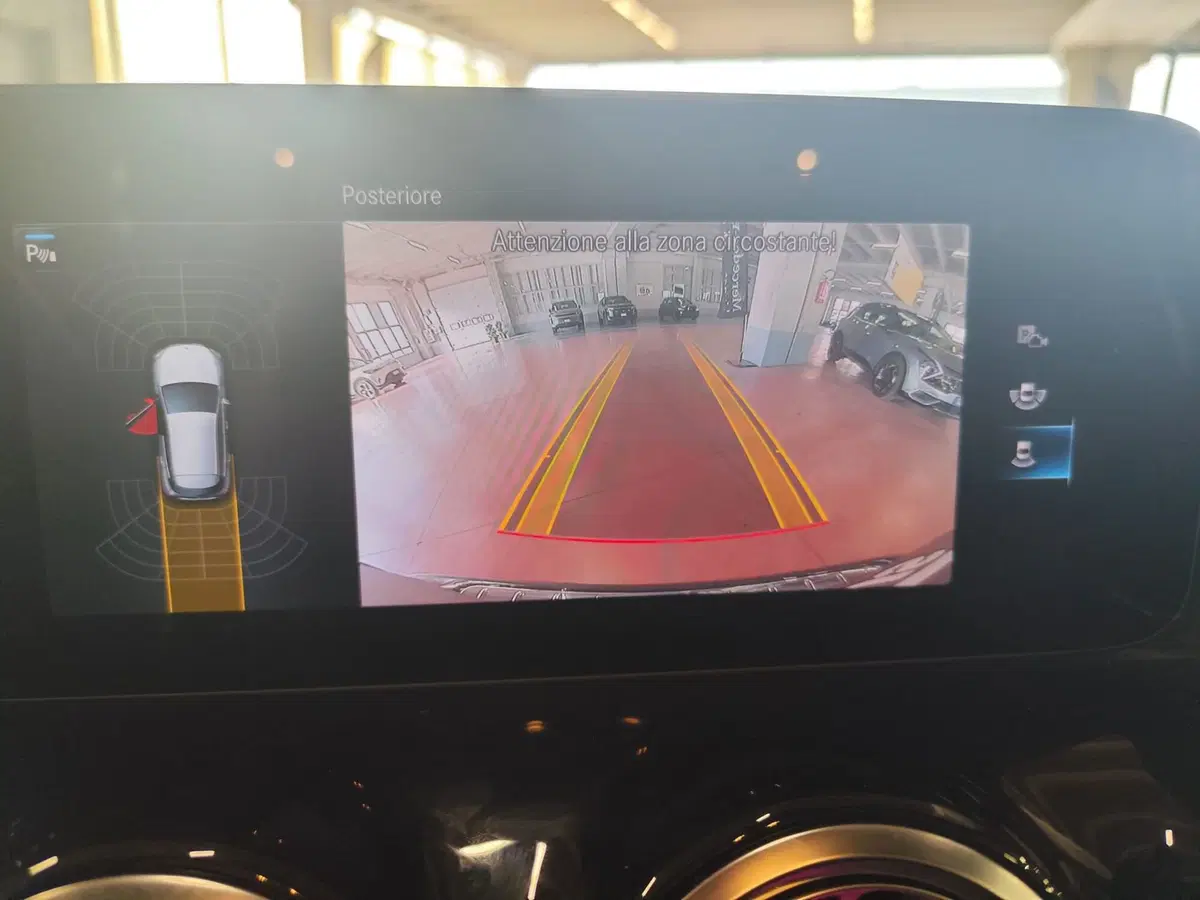 Mercedes-Benz GLA SUV usata a Monza e Brianza (11)