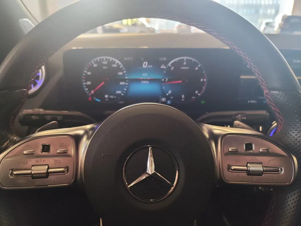 Mercedes-Benz GLA SUV usata a Monza e Brianza (8)