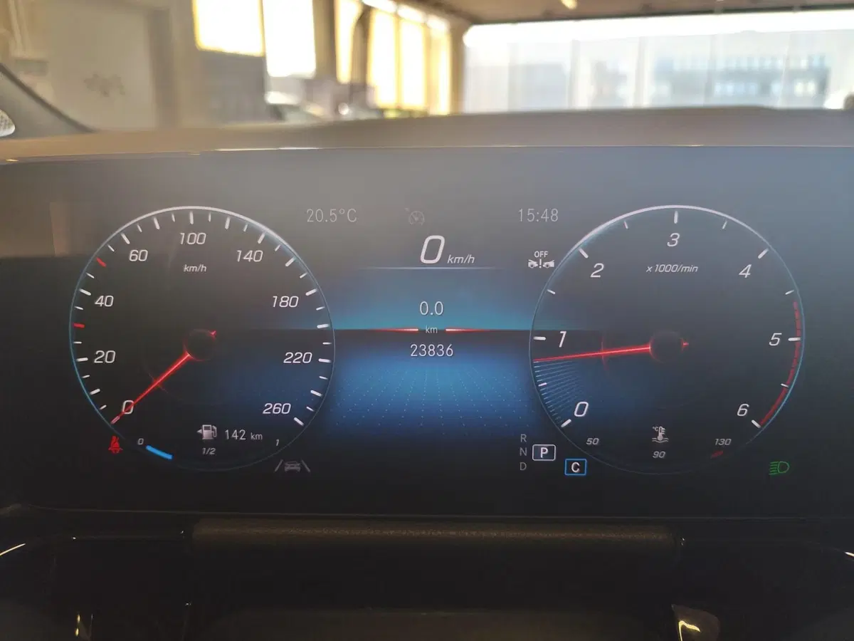 Mercedes-Benz GLA SUV usata a Monza e Brianza (9)