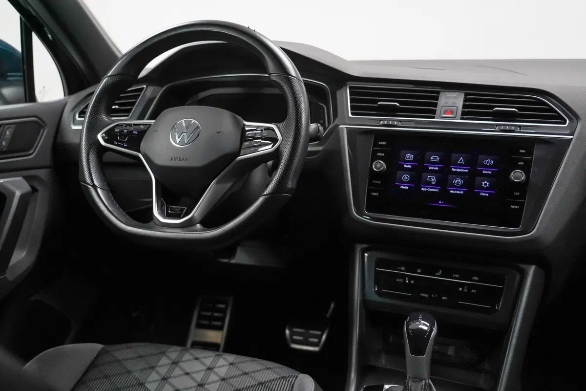 Volkswagen Tiguan usata a Varese (11)