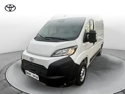 Toyota Proace Max Furgone Max 35 2.2d 140cv L3H2 Business nuova a Curno