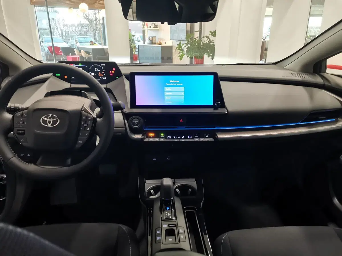 Toyota Prius nuova a Bergamo (6)