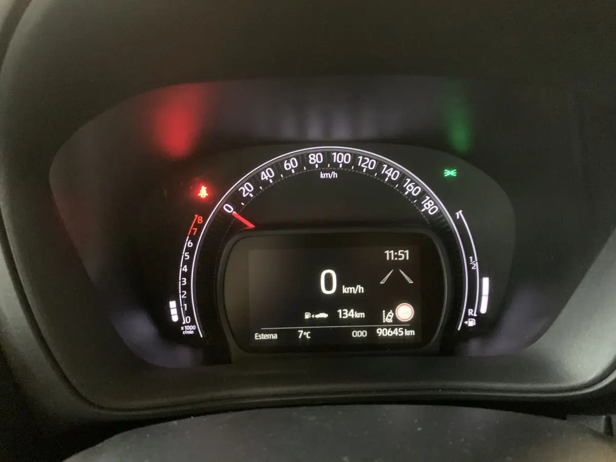 Toyota Aygo X usata a Bergamo (13)