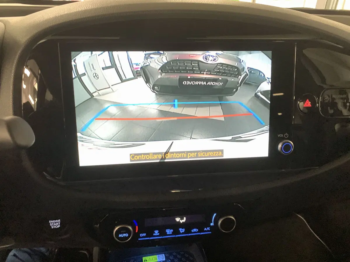 Toyota Aygo X nuova a Bergamo (17)