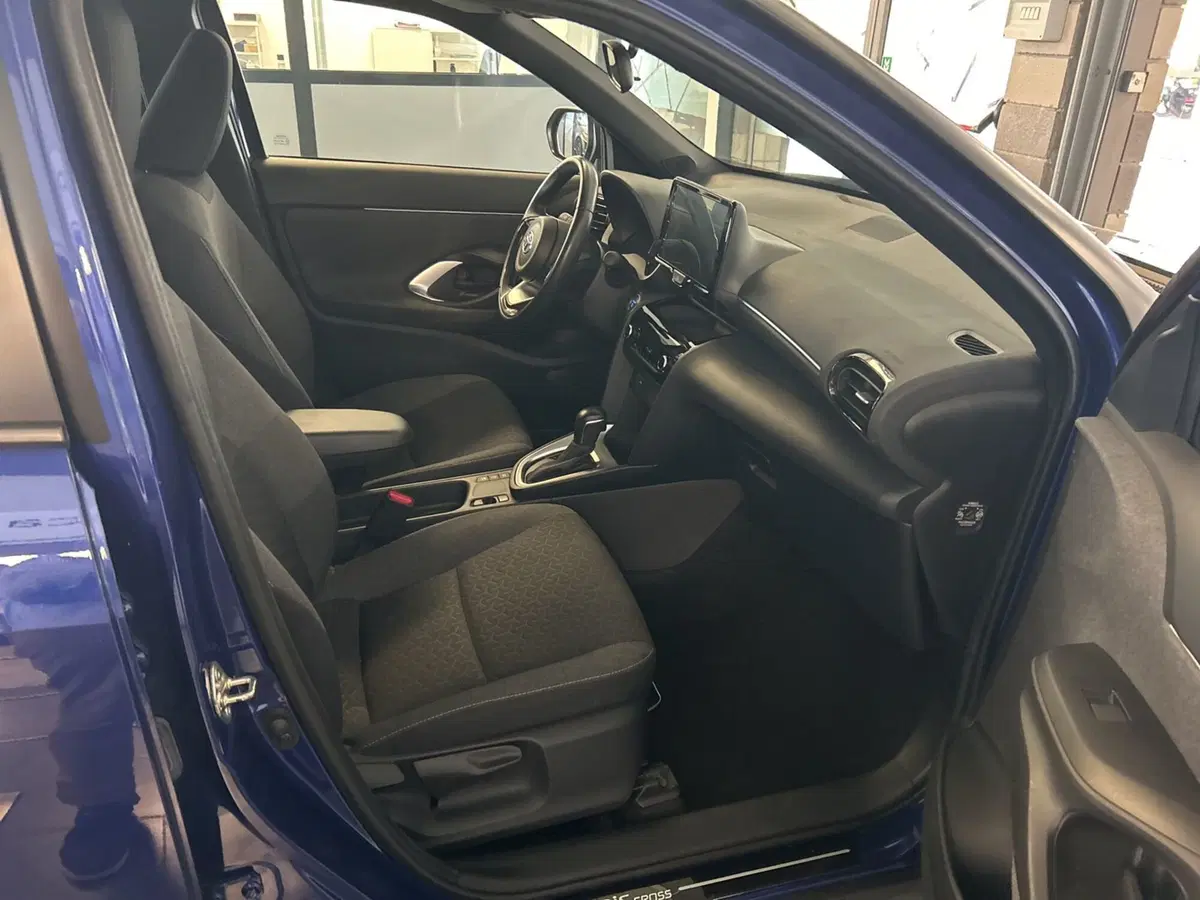 Toyota Yaris Cross usata a Bergamo (7)