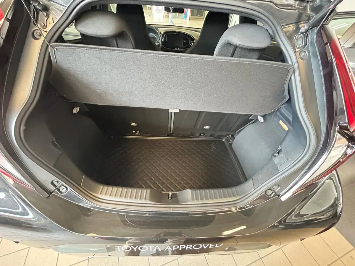 Toyota Aygo X usata a Bergamo (17)