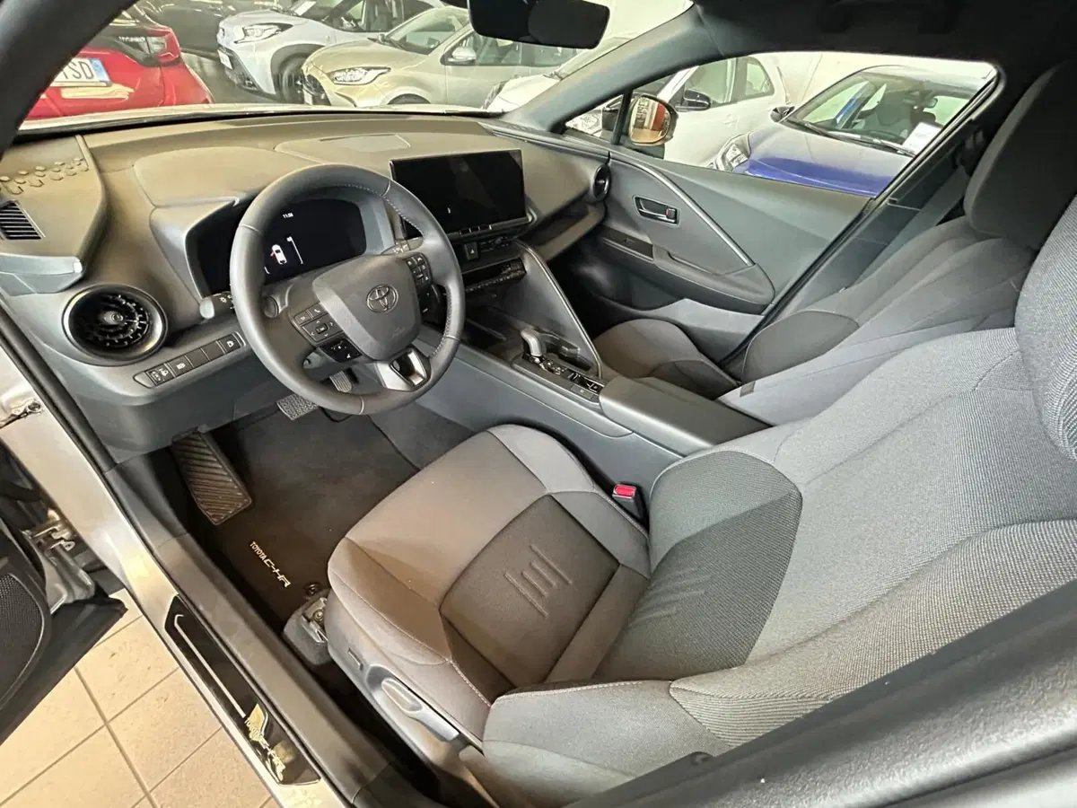 Toyota Toyota C-HR usata a Bergamo (10)