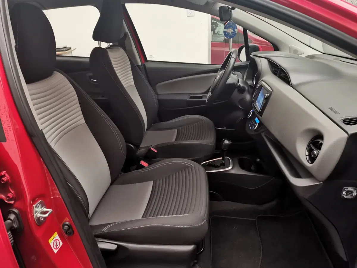 Toyota Yaris usata a Bergamo (7)