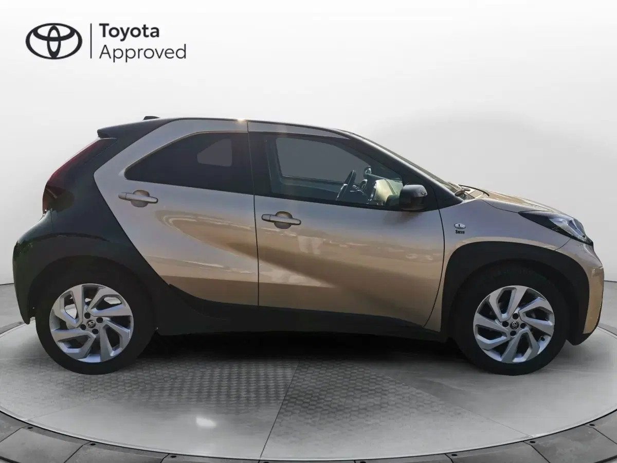 Toyota Aygo X usata a Bergamo (14)