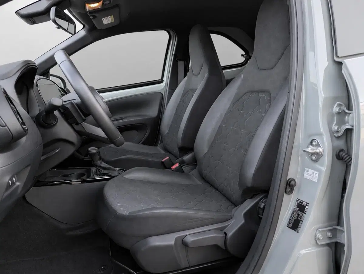 Toyota Aygo X usata a Pescara (7)