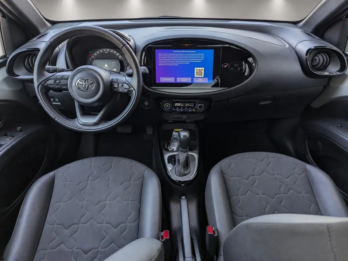 Toyota Aygo X usata a Pescara (8)