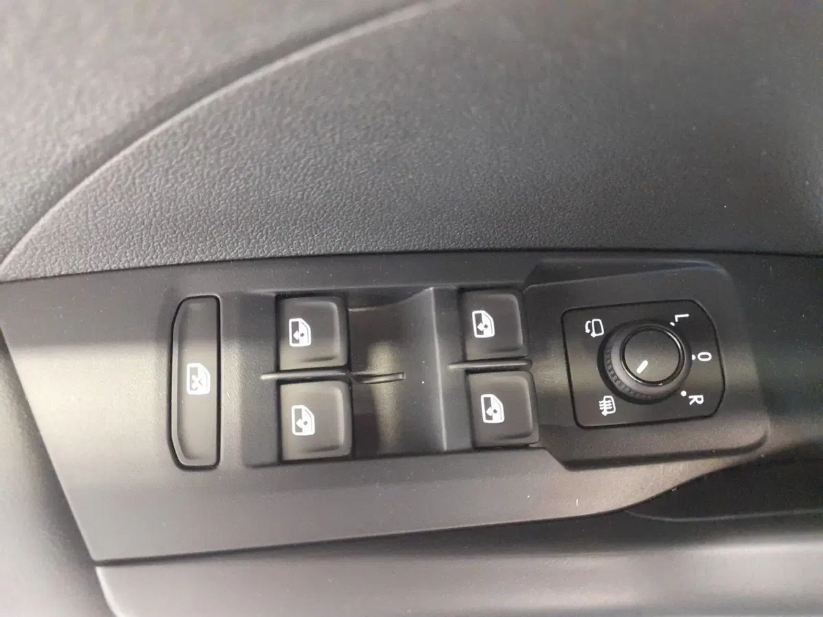 Volkswagen T-Cross nuova a Bologna (9)