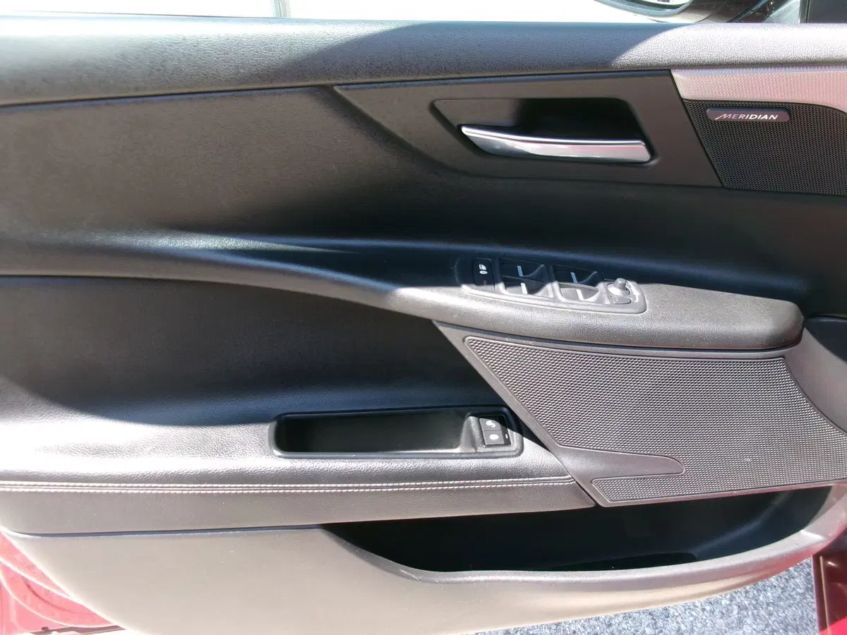 Jaguar XE usata a Venezia (20)