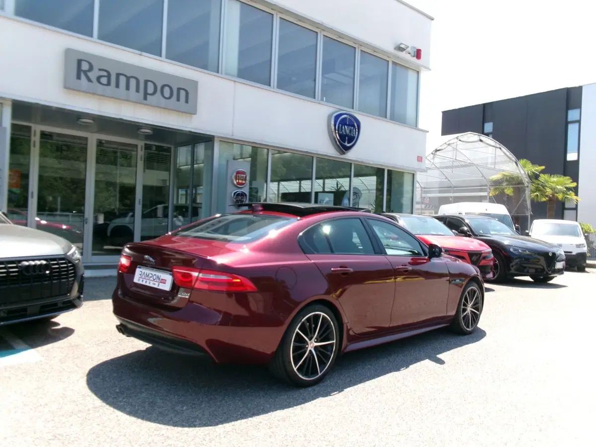 Jaguar XE usata a Venezia (3)