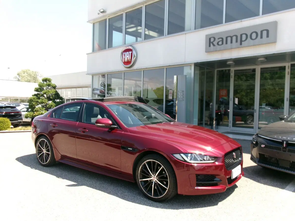 Jaguar XE usata a Venezia (6)